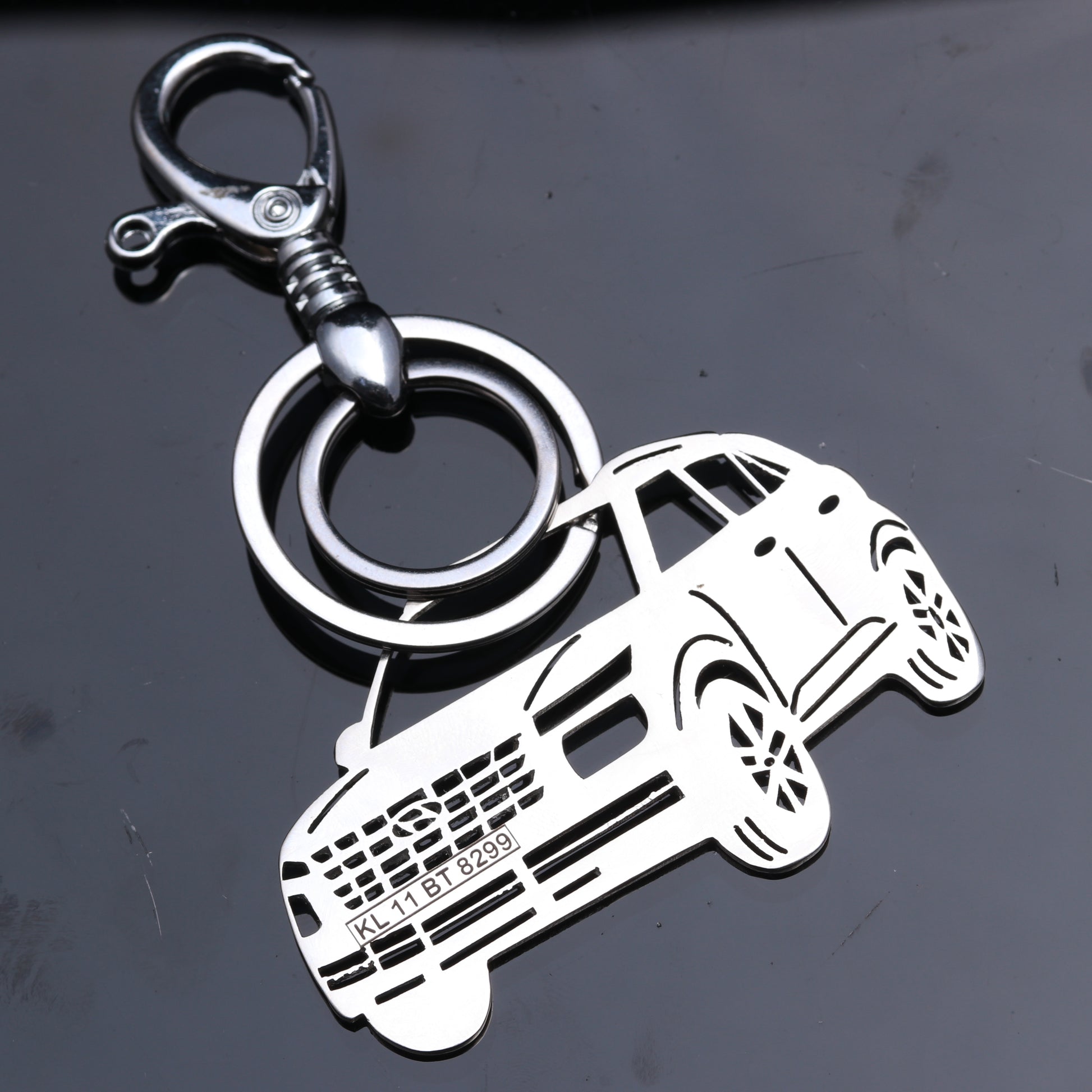 Customized car keychain side pose