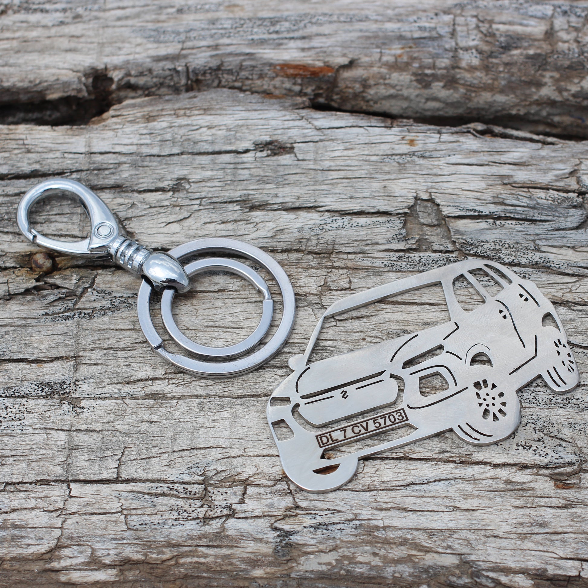 Customized car keychain side pose