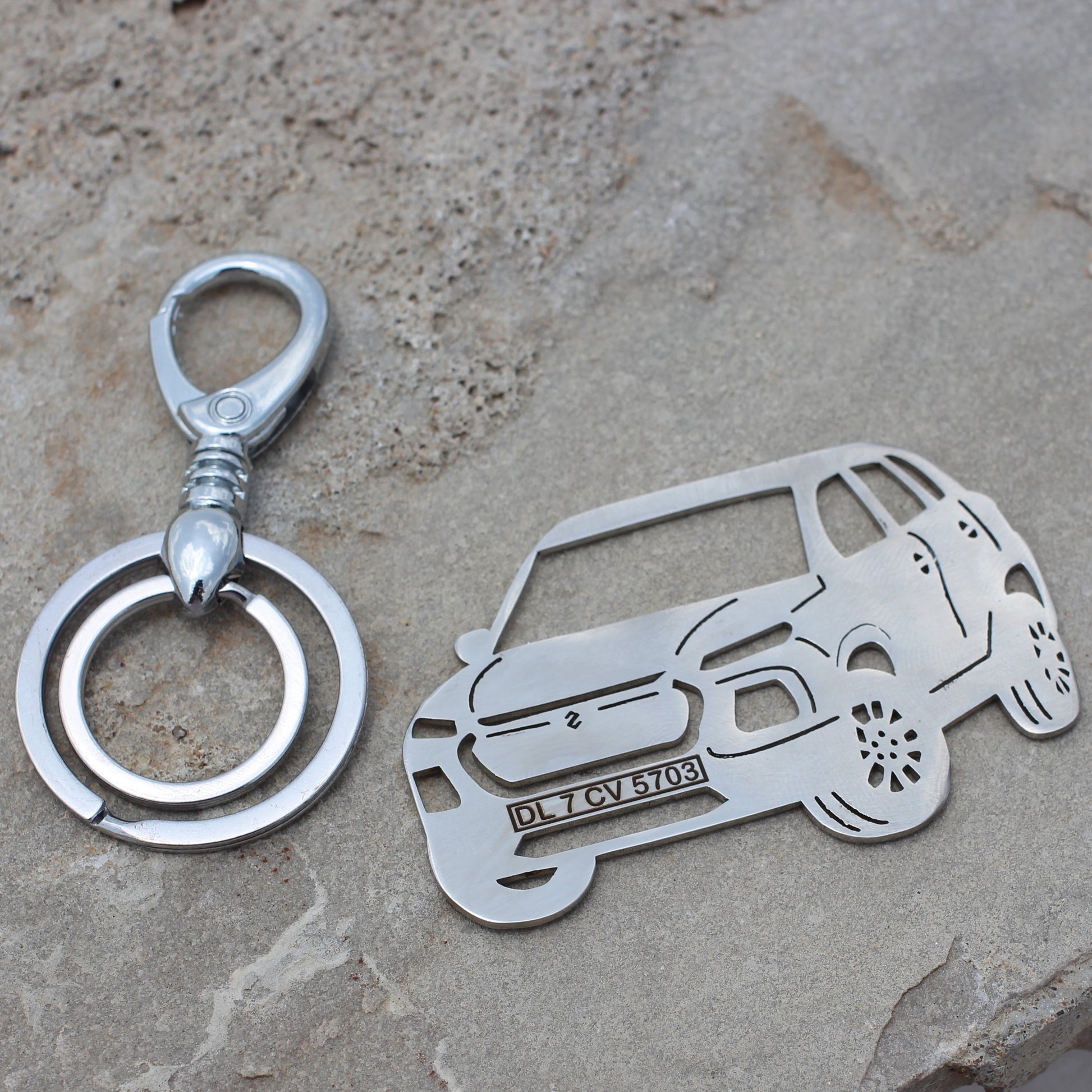 Customized car keychain side pose