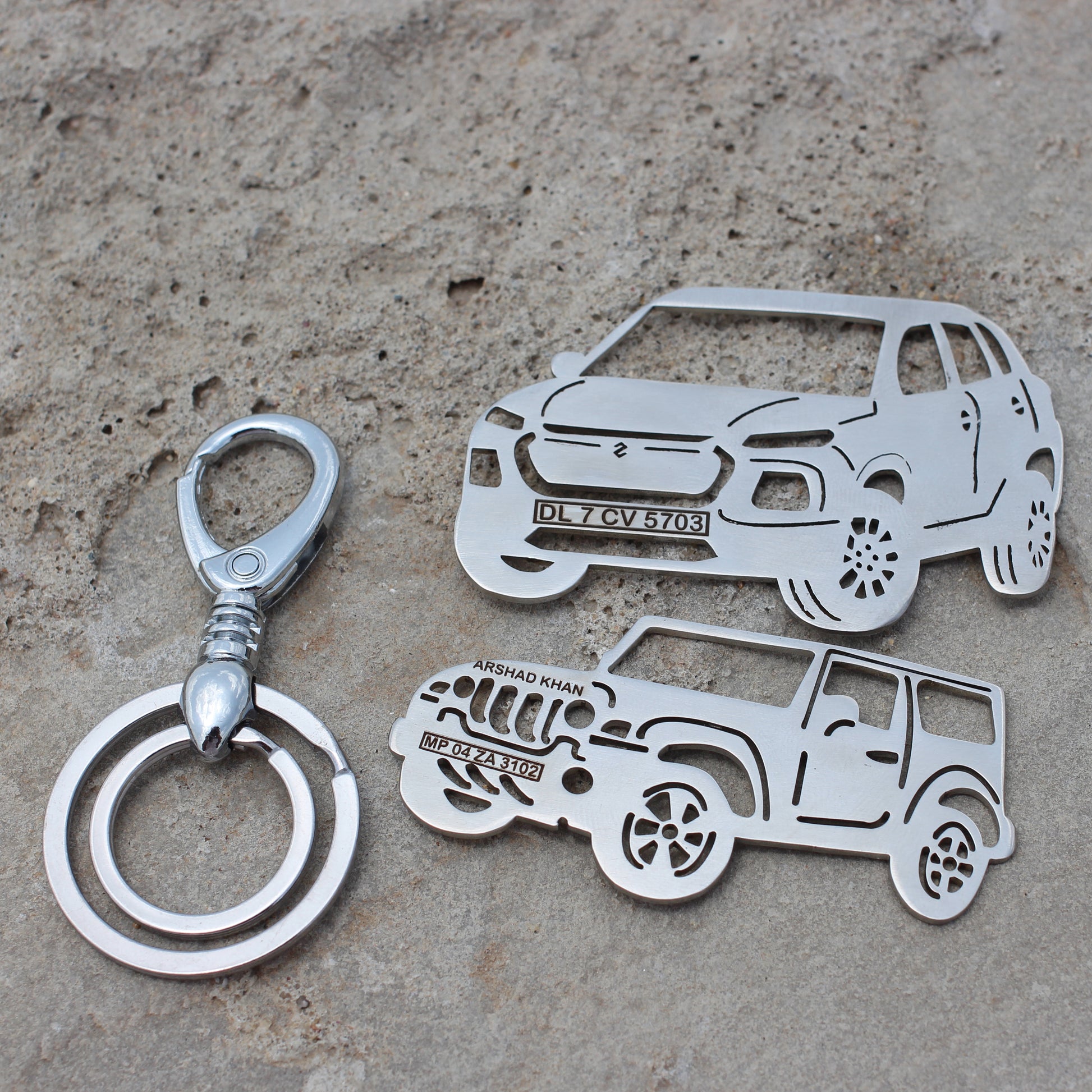 Customized car keychain side pose