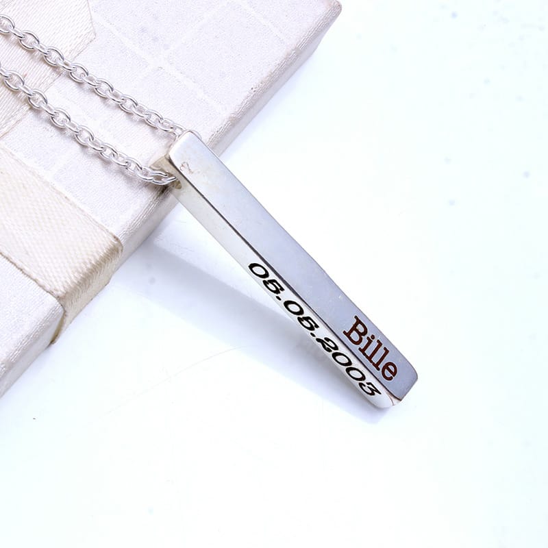 Customized bar necklace